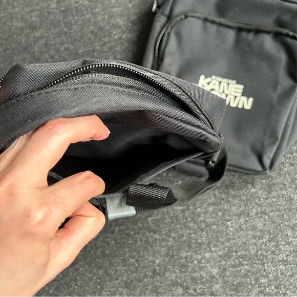 Kane Brown VIP merch - In The Air Tour - Picture 4 of 11